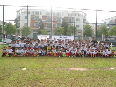 CLB Bóng đá Tiểu học Định Hòa giao lưu với CLB Kawasaki Frontale